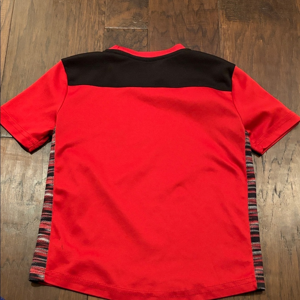 Marvel Red Spider-Man Logo Kids Tee - Picture 4 of 4